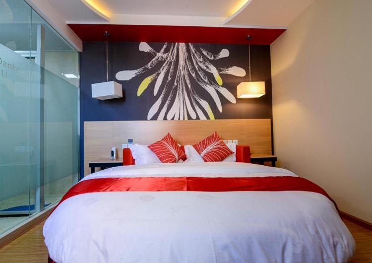 Thank Inn Chain Hotel Sichuan Luzhou Longmatan District Trade City Exterior photo